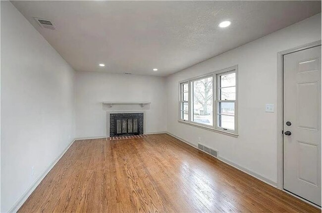 Photo - 7405 Glenwood Ln