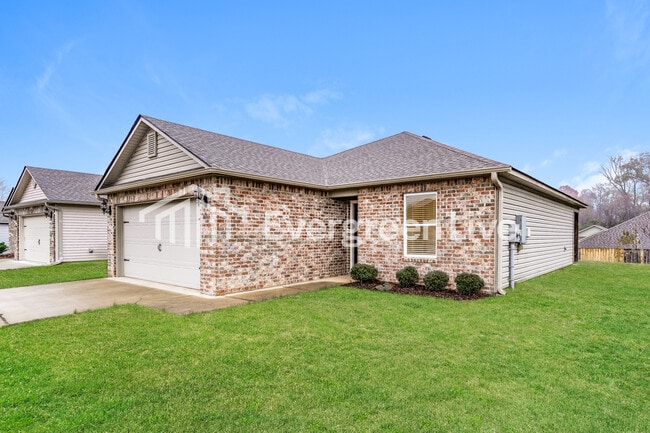 Photo - 16366 Creek Dr