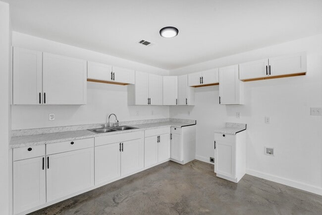 Photo - 1408 Kyle St