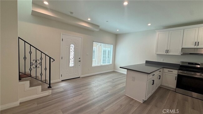 Building Photo - 3657 Mountain View Ave