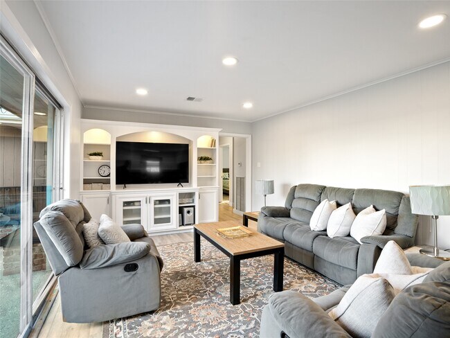 Photo - 9403 Timberside Dr