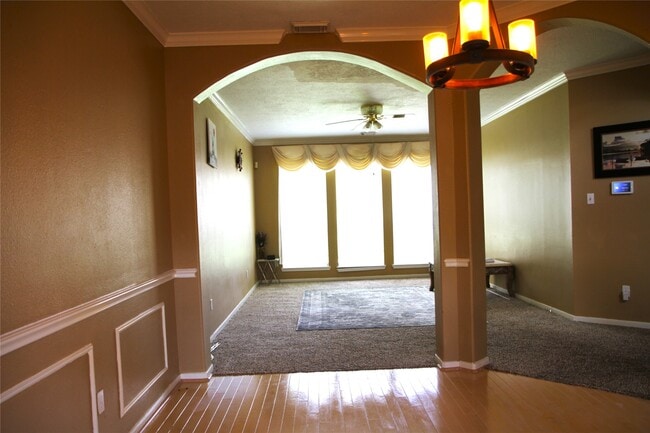1235 Deer Ridge Dr