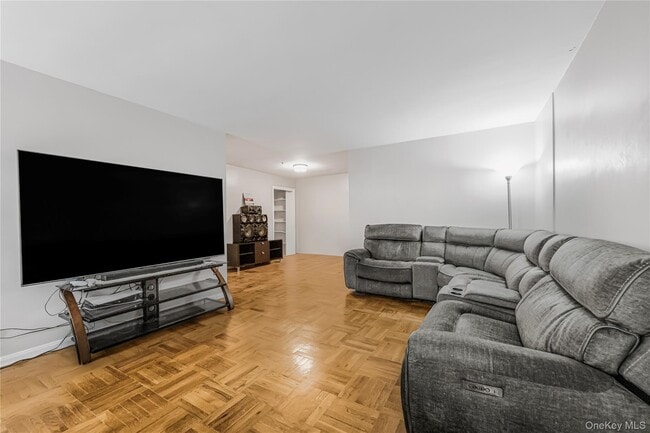 1234 Midland Ave Unit 1c
