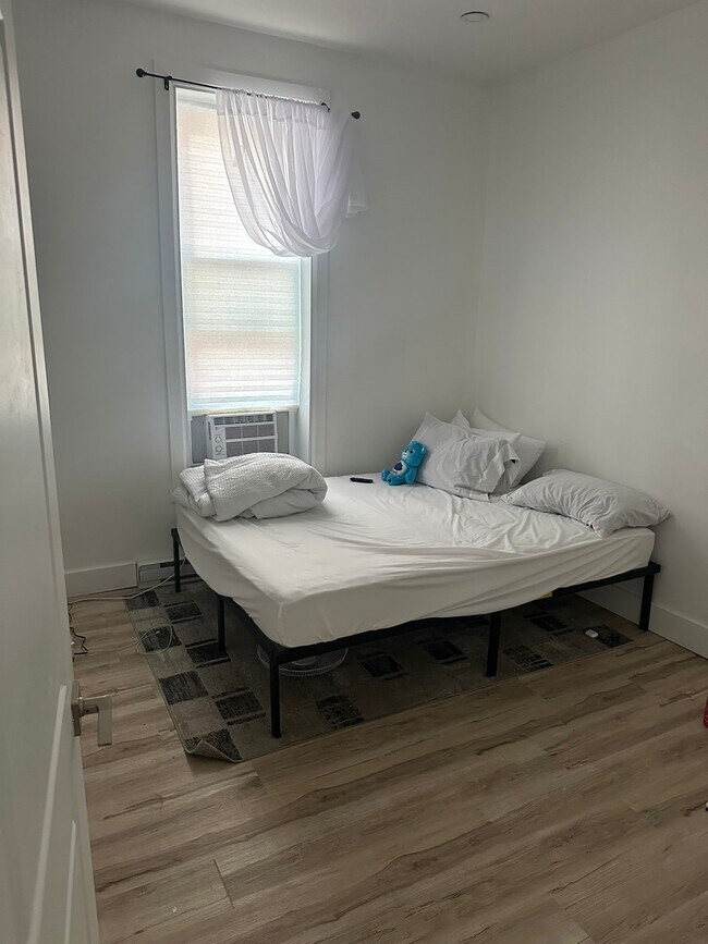 Photo - 1896 Rue Joliette Unit 1896