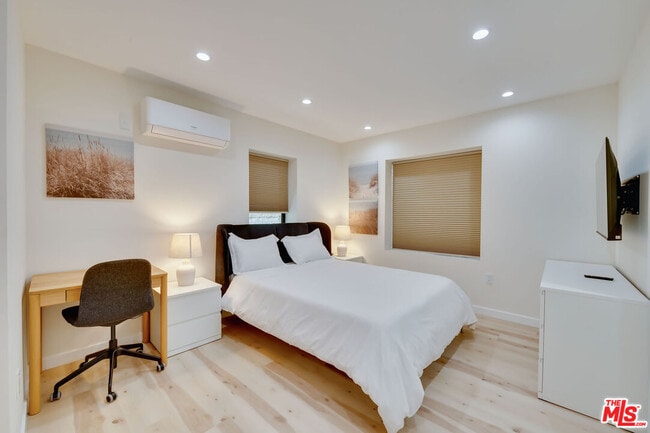 918 N San Vicente Blvd Unit C