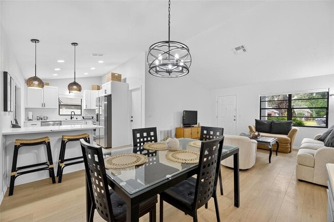 Photo - 8137 English Elm Cir