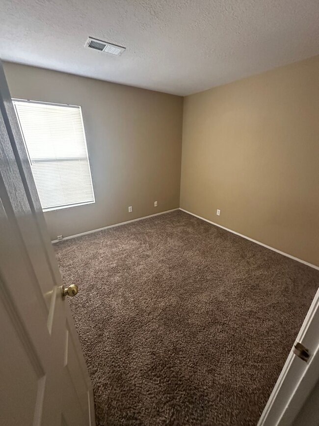 Photo - 1665 Perma Dr NE