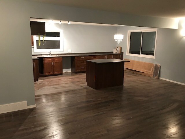 Photo - 515 Lake Crescent