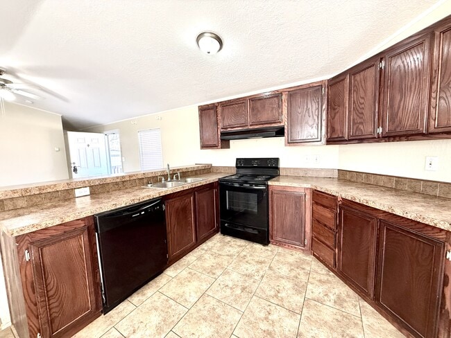 Photo - 291 Golden Dr