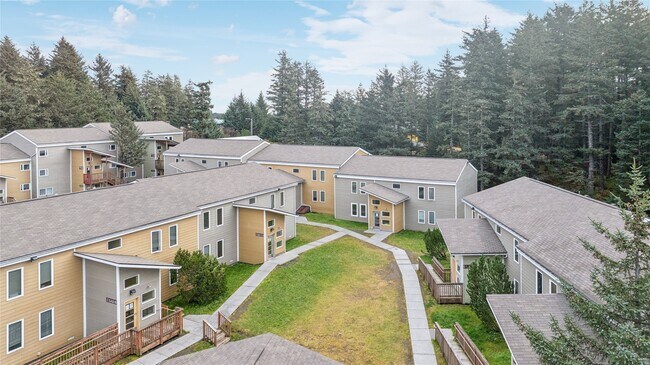 Photo - 2610 Mill Bay Rd