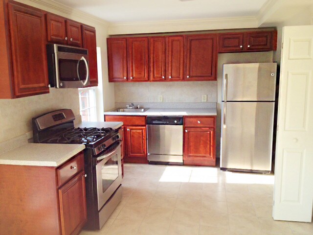 Interior Photo-Kitchen - 652-656 City Island Ave