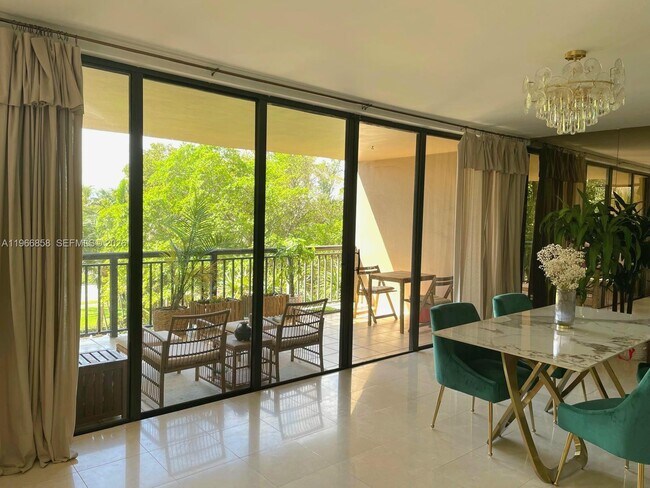 Photo - 10175 Collins Ave Unidad 208