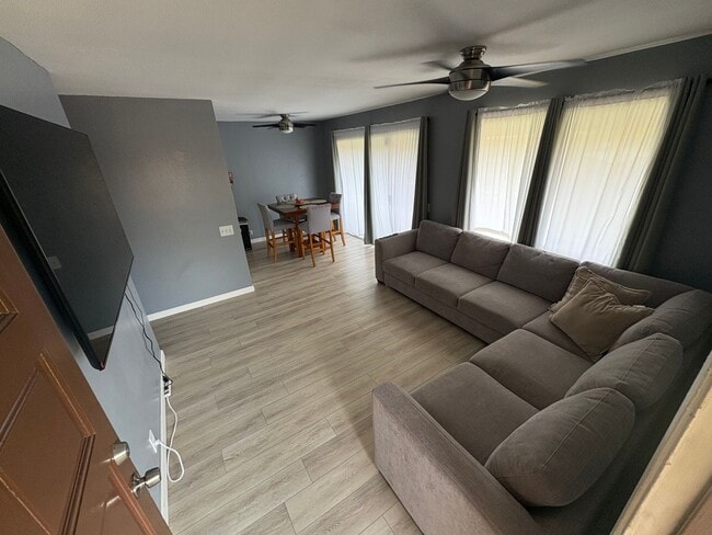 Photo - Remodeled 2/1.5 with AC in Palm Villas!