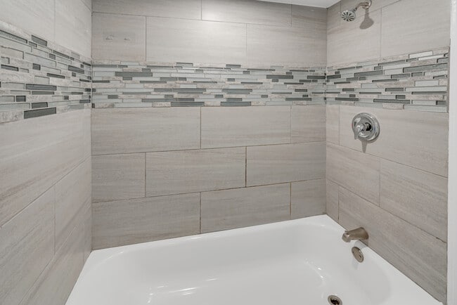 Photo - Glenmore Place Apartments