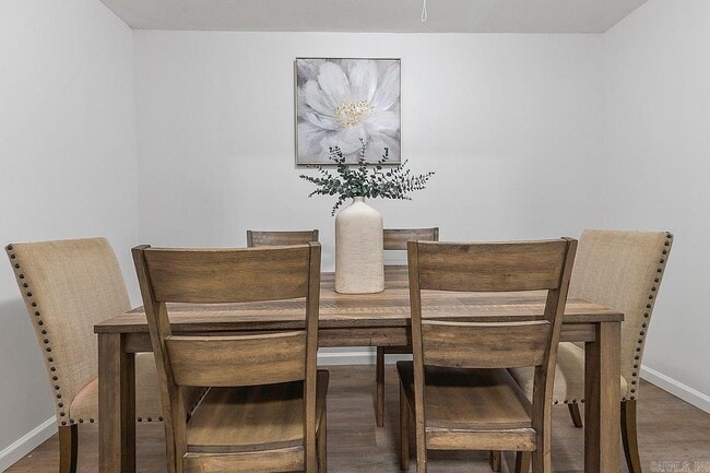 Photo - 511 Briar St