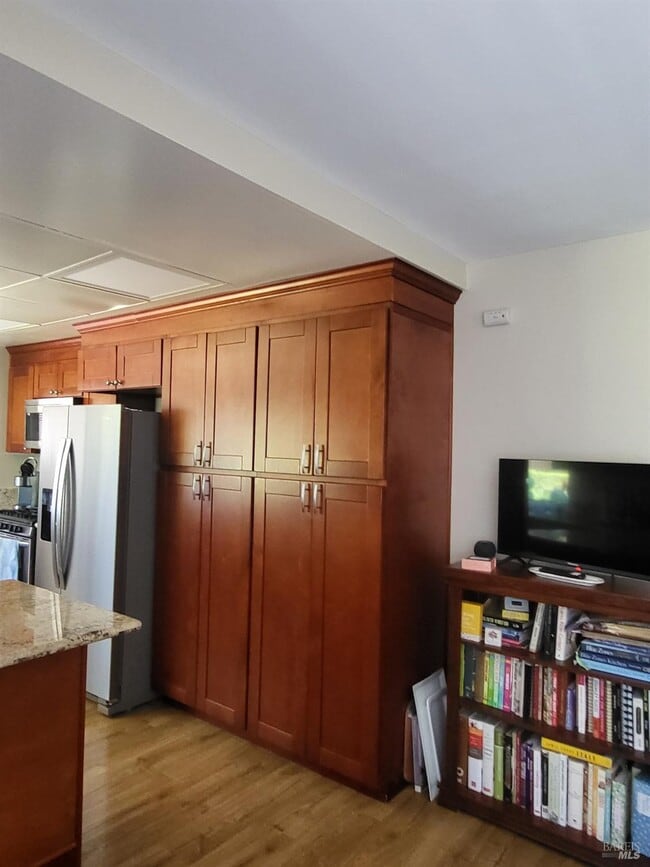 Photo - 332 Belhaven Pl