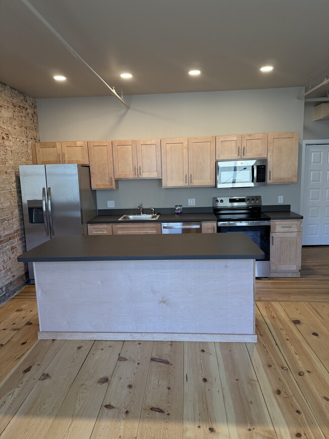 Photo - Tandem Ventures Unit 202