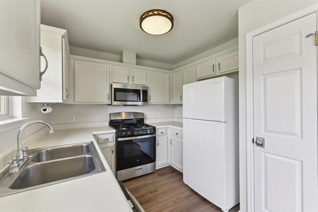 Photo - 906 Jasmine Trail