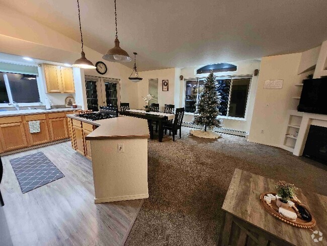 Building Photo - 4651 Grumman St Rental