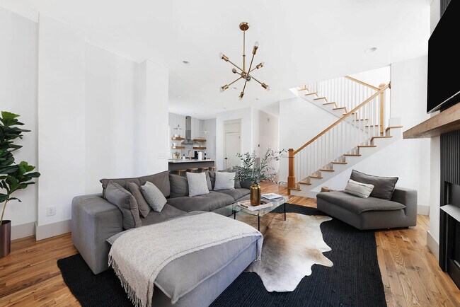 Photo - 916 11th Ave N Unit ID1043935P