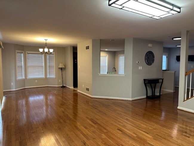 Photo - 1841 Vista Dr