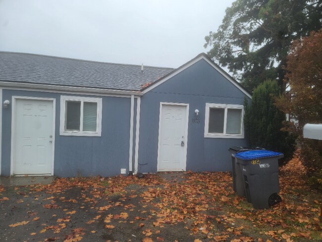 Photo - 903 W Charlotte Ave House