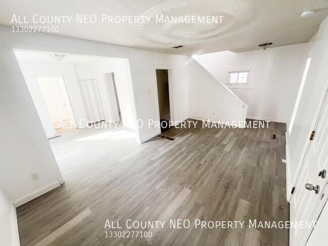 Photo - 1180 Murray Ave