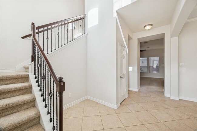 Photo - 9206 Sunlight Oak Ln