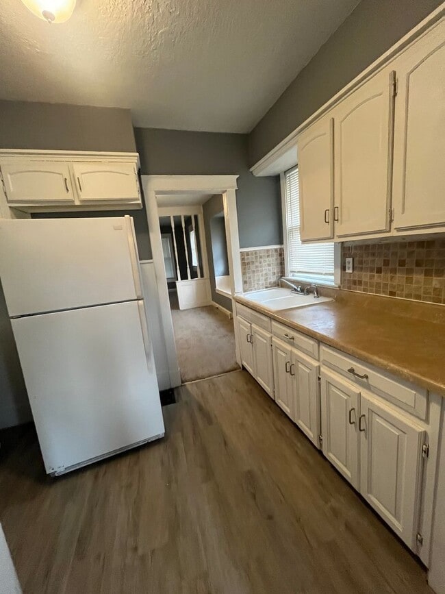 Photo - 2328 S Harris Ave