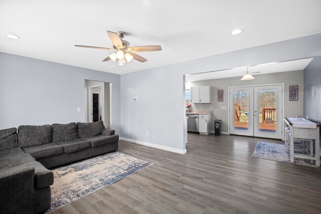 Photo - 1794 Adams Rd
