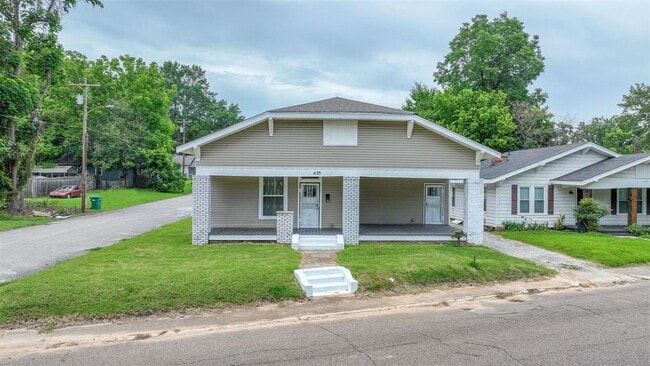 Building Photo - 435 Lexington Ave