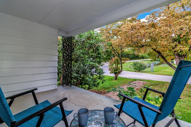 Photo - 120 Fountain Way