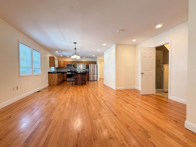 Photo - 17 Tremlett St Unit 1