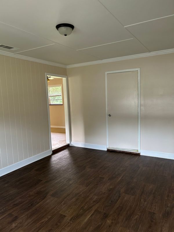 Photo - 206 Taylor Ln