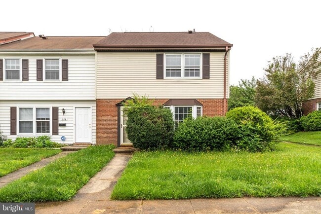 Building Photo - 322 Clay St