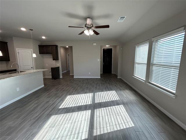 Photo - 505 Reatta Dr