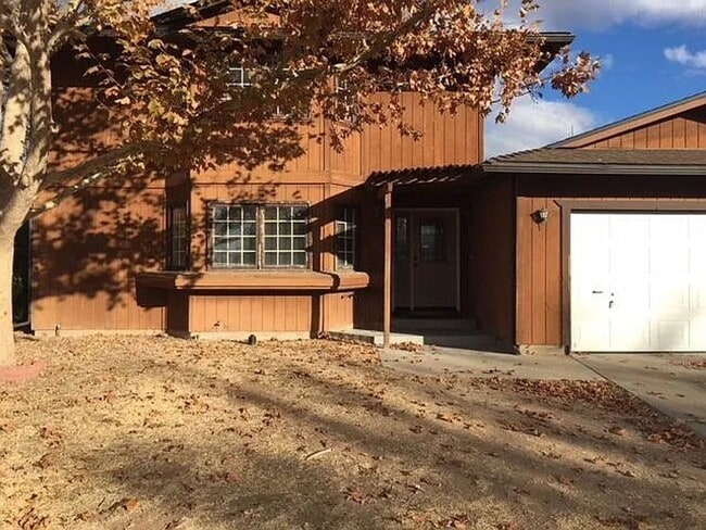 Building Photo - Spacious 5 Bedroom Home in NW Reno