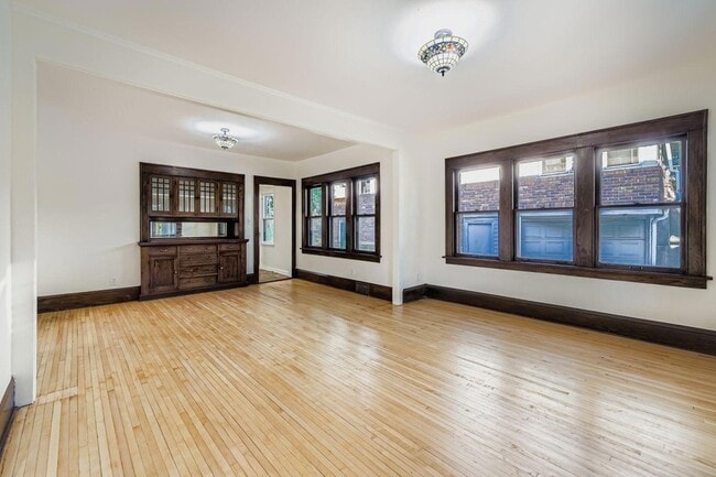 Photo - 1683 Minnehaha Ave E