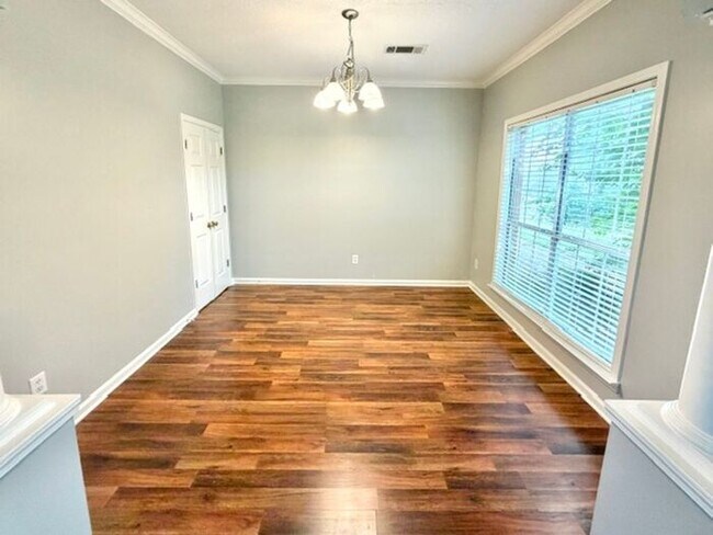 Spacious 4 bedroom with den available now in Cordova.