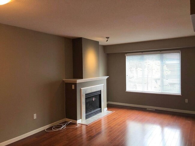 18883-18865 65 Ave