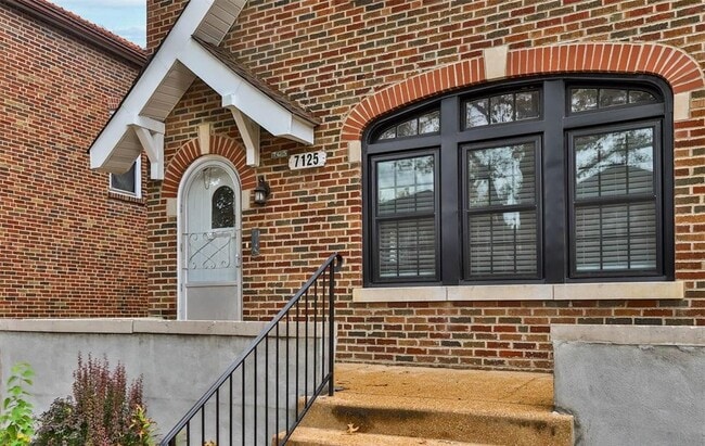 Photo - 7125 Dartmouth Ave