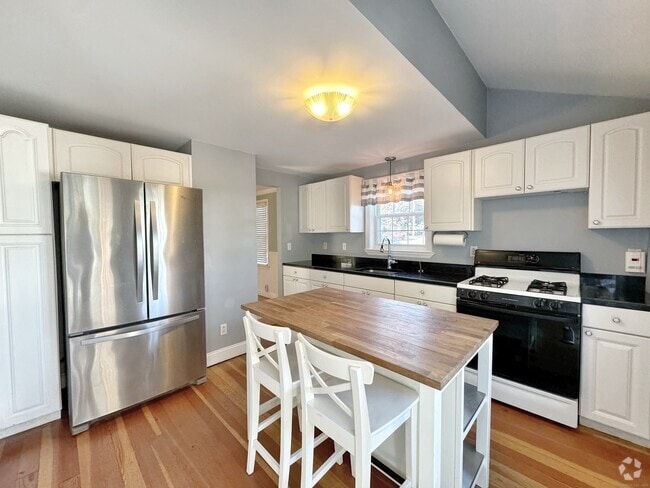 Building Photo - 84 Sunnyridge Ave Rental