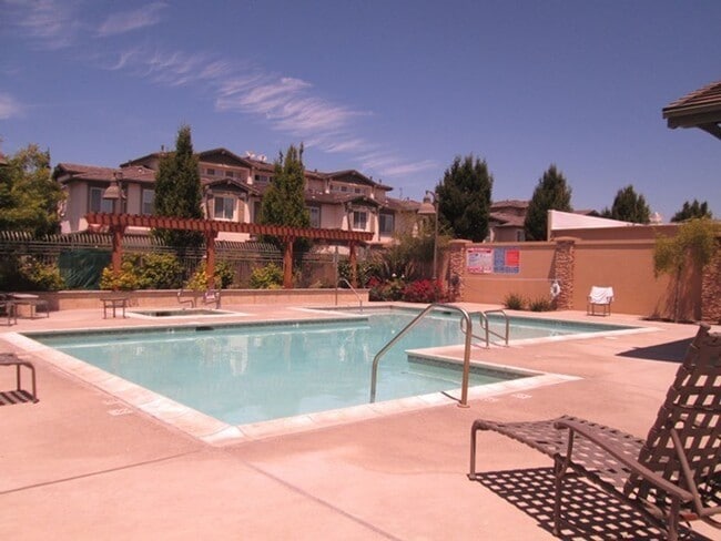 Photo - 2881 Meridian Ave