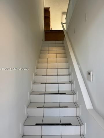 Photo - 3375 W 76th St Unidad 234