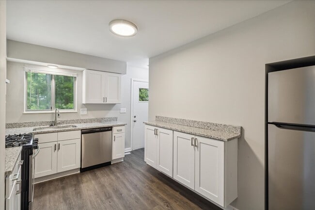 Photo - Pine Run Apts, LLC