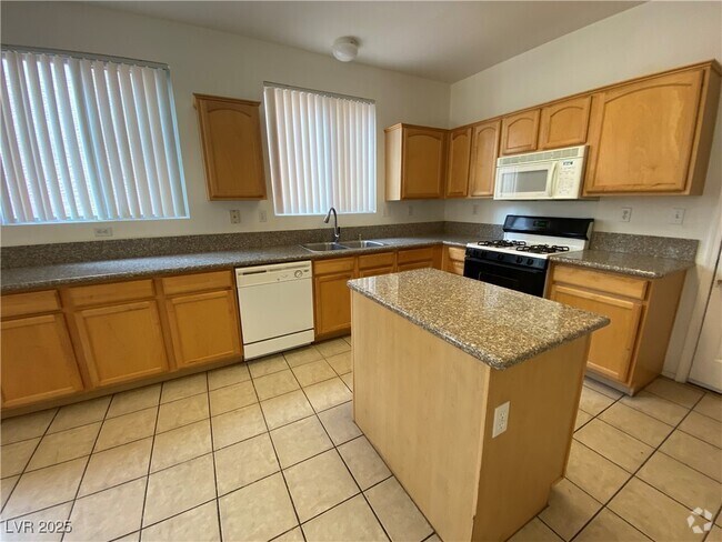 Building Photo - 1317 Woodmore Dr Rental