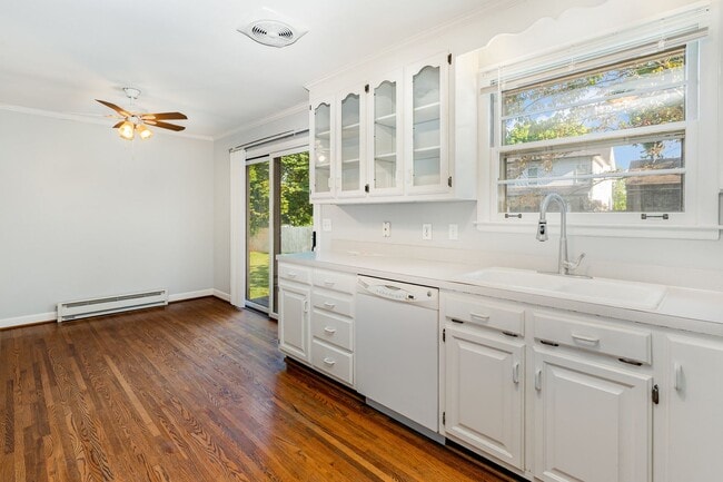 Photo - Affordable in Oak Hill/Green Hills - Now Available!