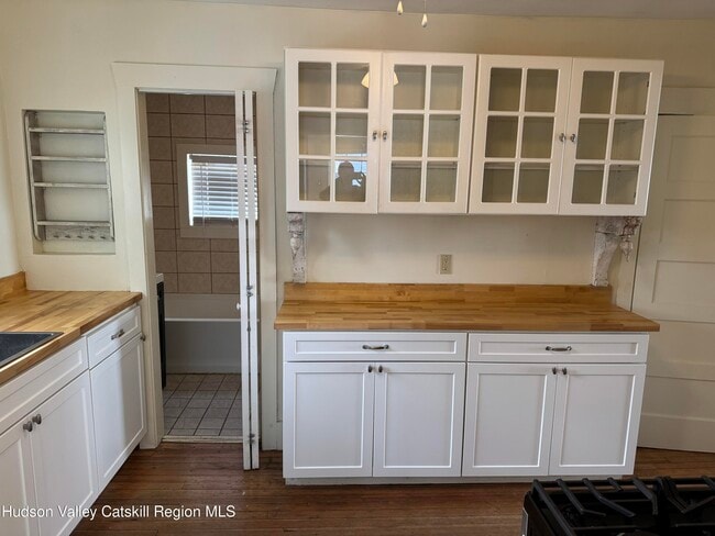 Photo - 56 Kinderhook St