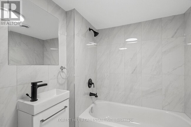 Photo - 69 Claybrooke St