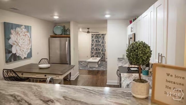 Photo - 1827 Greenville St